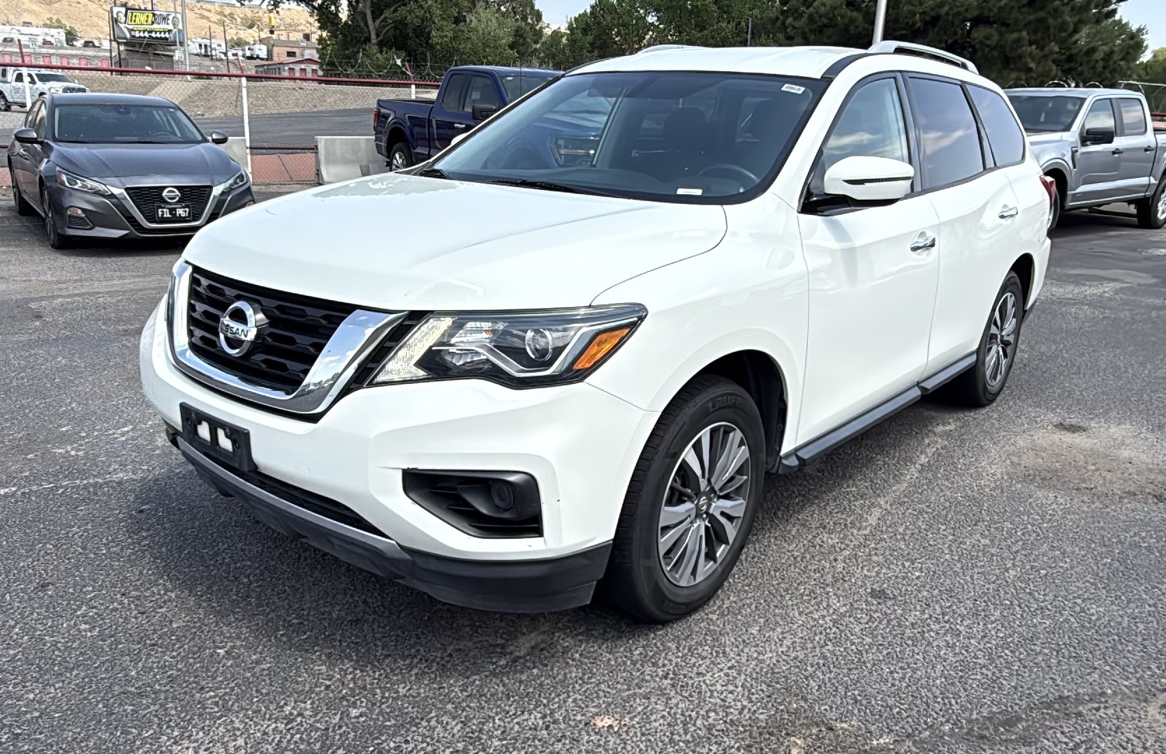 2020 NISSAN Pathfinder